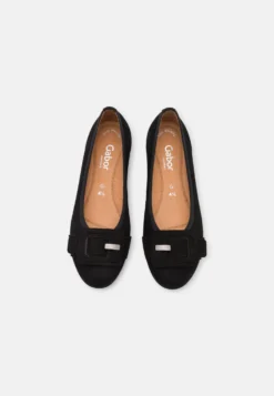 Gabor Comfort BallerineSchwarz Donna Ballerine GAJ11A0DT-Q11 -Vendite Gabor 61ef2f93e5d14eed96bd64f322b8d645 scaled