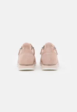 Gabor Sneakers Basse - Rouge 9 Gabor Sneakers Basse - Rouge -Vendite Gabor f08ce917c4734c18b431ac480655633b scaled