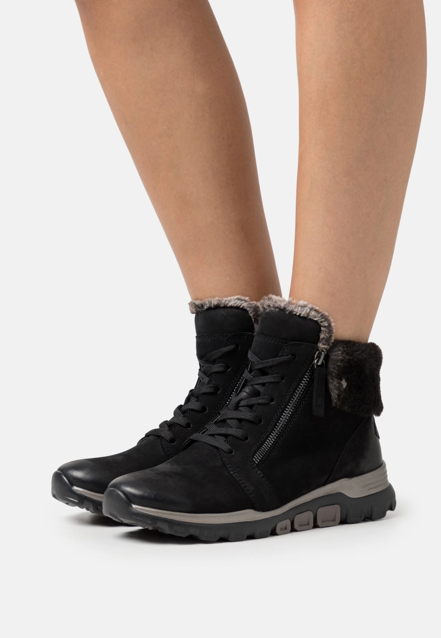 Gabor Comfort Stivali Da Neve Schwarz Donna Stivali GAJ11X00H-Q11 1 Gabor Comfort Stivali Da Neve Schwarz Donna Stivali GAJ11X00H-Q11